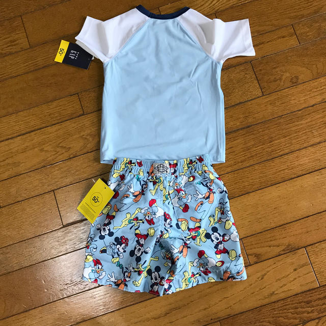 babyGAP(ベビーギャップ)の【限定値下げ】babyGap ❤︎ ラッシュガードとスイムウエア  キッズ/ベビー/マタニティのキッズ服男の子用(90cm~)(水着)の商品写真