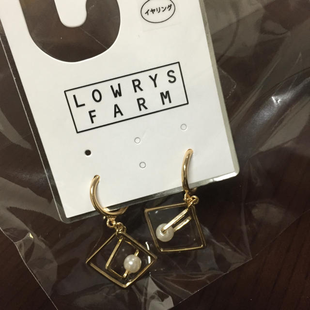 LOWRYS FARM(ローリーズファーム)のローリーズファーム イヤリング レディースのアクセサリー(イヤリング)の商品写真