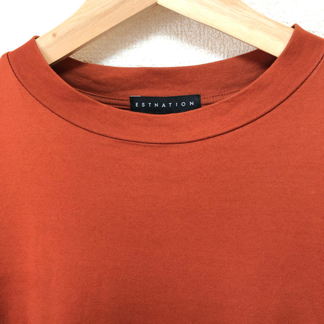 ESTNATION(エストネーション)のエストネーション  Tシャツ カットソー　限定色 レディースのトップス(Tシャツ(半袖/袖なし))の商品写真