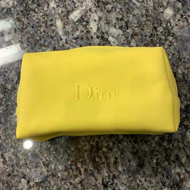 Dior(ディオール)の未使用　dior ポーチ レディースのファッション小物(ポーチ)の商品写真