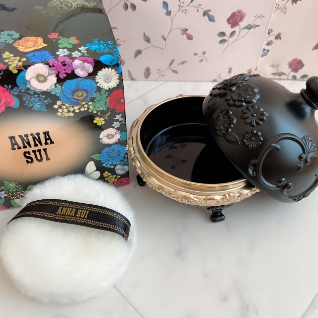 ANNA SUI(アナスイ)のANNA SUI ルースパウダーケース コスメ/美容のベースメイク/化粧品(その他)の商品写真