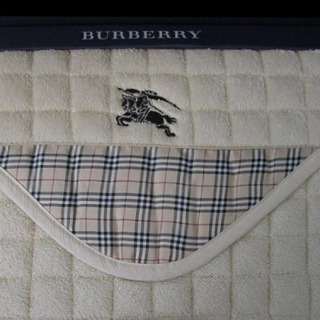 BURBERRY(バーバリー)のバーバリー　パッドシーツ　 インテリア/住まい/日用品の寝具(シーツ/カバー)の商品写真