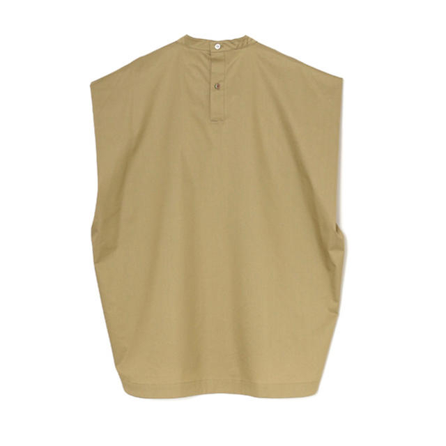 HYKE(ハイク)のタグ付　HYKE GRANDAD-COLLAR SLEEVELESS TOP レディースのトップス(シャツ/ブラウス(半袖/袖なし))の商品写真