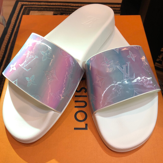 人気提案 VUITTON LOUIS - メンズ サンダル】⭐️ 完売品⭐️正規品