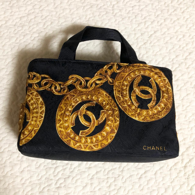 CHANEL(シャネル)のシャネル　チェーン柄　バッグ レディースのバッグ(ハンドバッグ)の商品写真