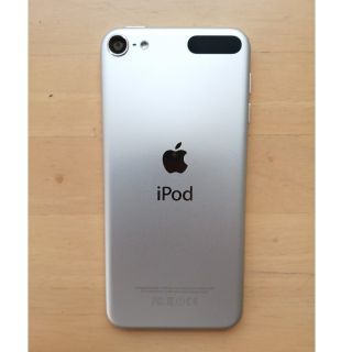 アイポッドタッチ(iPod touch)のiPod Touch シルバー16GB 手帖型ケース付き(ポータブルプレーヤー)