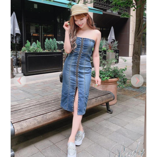 Rady - 新品未使用 Rady ビジューデニムワンピースの通販 by mai's ... 新品未使用デニムワンピース☆