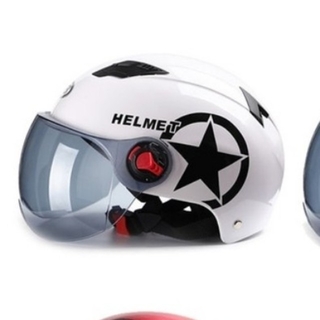ヘルメット  ホワイト　未使用(ヘルメット/シールド)