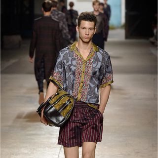 ドリスヴァンノッテン(DRIES VAN NOTEN)のdries van noten 半袖開襟シャツ(シャツ)