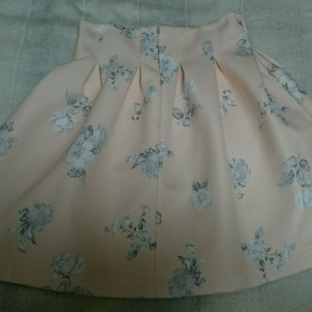 titty&co(ティティアンドコー)のtitty&co.花柄フレアスカート レディースのスカート(ミニスカート)の商品写真