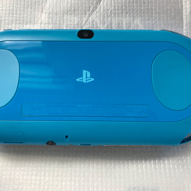 PlayStation Vita(プレイステーションヴィータ)のPSVITA PCH-2000  Aqua Blue エンタメ/ホビーのゲームソフト/ゲーム機本体(携帯用ゲーム機本体)の商品写真