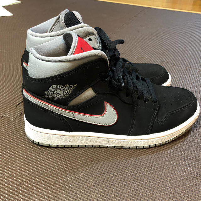 NIKE AIR JORDAN 1 MID ナイキ エアジョーダン1