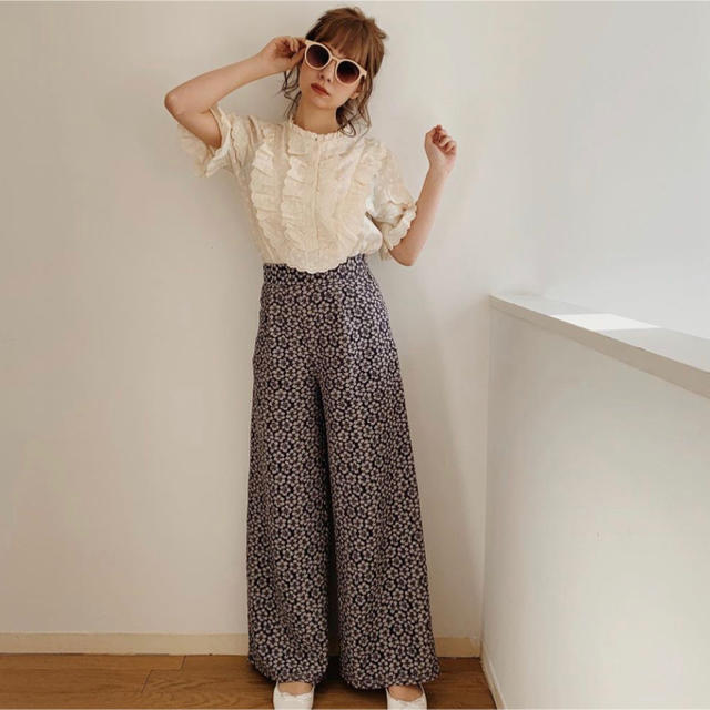 Treat ürself flower lace wide pants