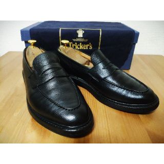 トリッカーズ(Trickers)の【美品】Tricker's 夏物 コインローファー 定価65000円 付属品付き(ドレス/ビジネス)