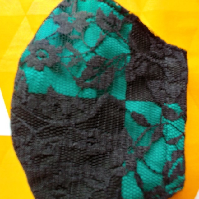 和柄　マスクカバー　ガーゼ　レース　市松模様　緑　黒 ハンドメイドのキッズ/ベビー(外出用品)の商品写真