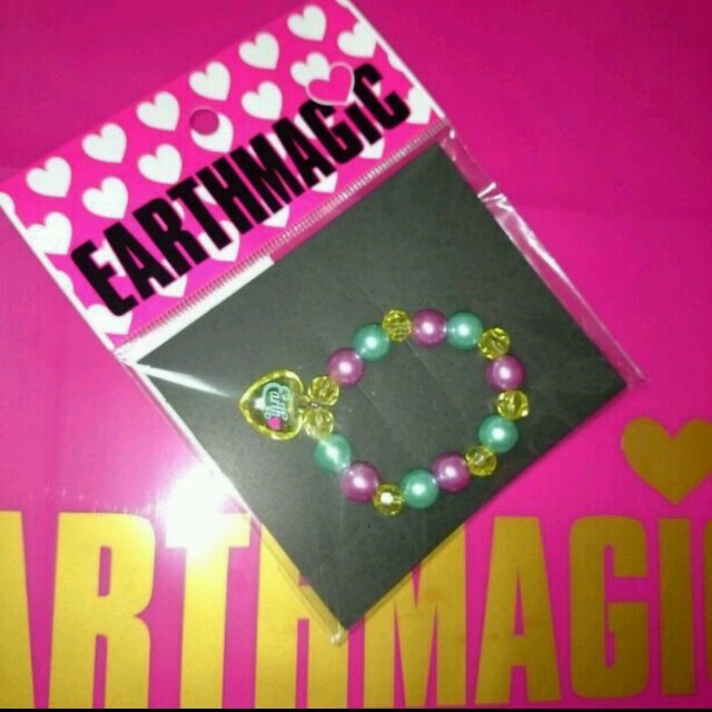 EARTHMAGIC(アースマジック)の♡定価以下 送料込♡アース ブレスレット キッズ/ベビー/マタニティのこども用ファッション小物(その他)の商品写真