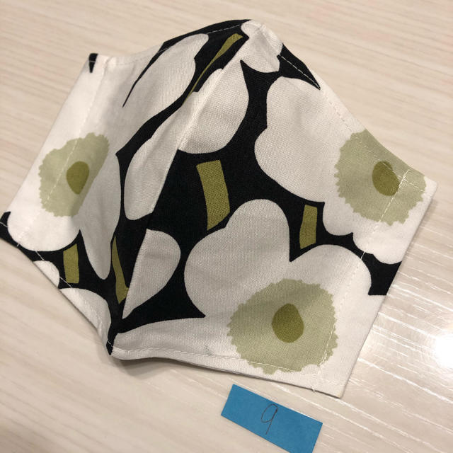 marimekko(マリメッコ)の立体タイプ　インナーマスク　白9 ハンドメイドのハンドメイド その他(その他)の商品写真