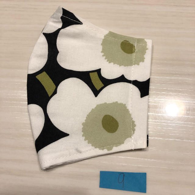 marimekko(マリメッコ)の立体タイプ　インナーマスク　白9 ハンドメイドのハンドメイド その他(その他)の商品写真