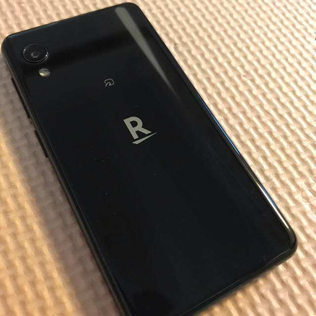 Rakuten(ラクテン)の【ジャンク】楽天ミニ　画面割れ　本体のみ スマホ/家電/カメラのスマートフォン/携帯電話(スマートフォン本体)の商品写真