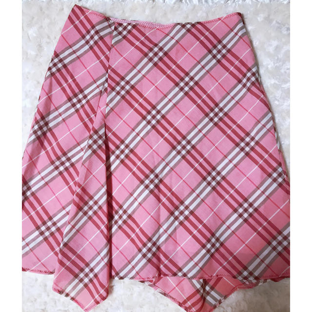 バーバリーピンクスカート