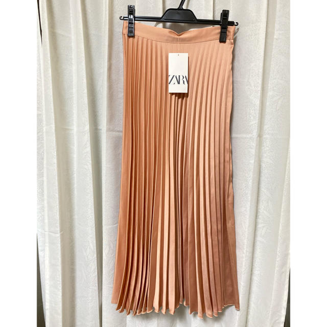 ZARA(ザラ)のZARAサテンプリーツスカートピンク レディースのスカート(ロングスカート)の商品写真