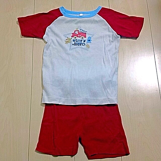 GU(ジーユー)のyuzuママ様 専用ページ♡ キッズ/ベビー/マタニティのキッズ服男の子用(90cm~)(Tシャツ/カットソー)の商品写真