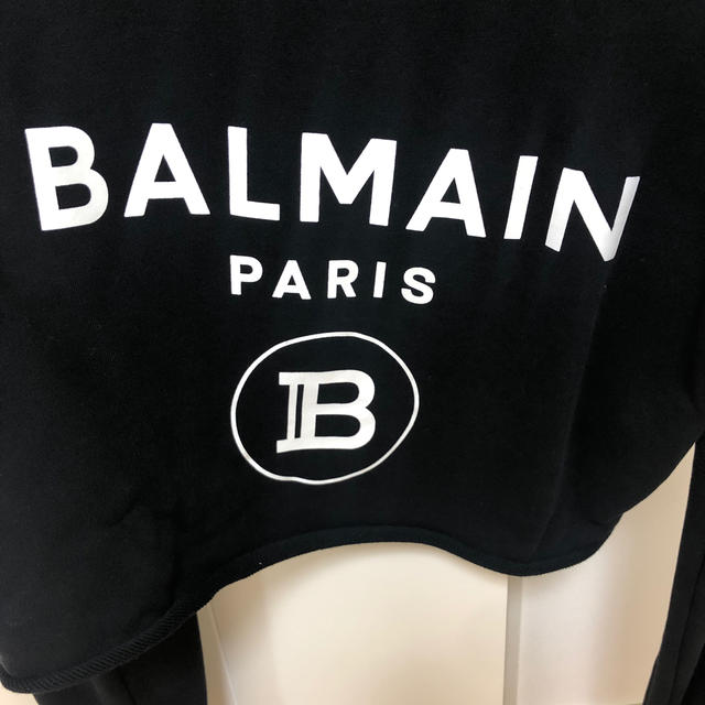 BALMAIN(バルマン)のBALMAIN バルマン　ロゴ　スウェット シャツ レディースのトップス(トレーナー/スウェット)の商品写真