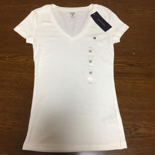 トミーヒルフィガー(TOMMY HILFIGER)の⭐️新品 未使用トミーフィルフィガー XS サイズ⭐️(Tシャツ(半袖/袖なし))