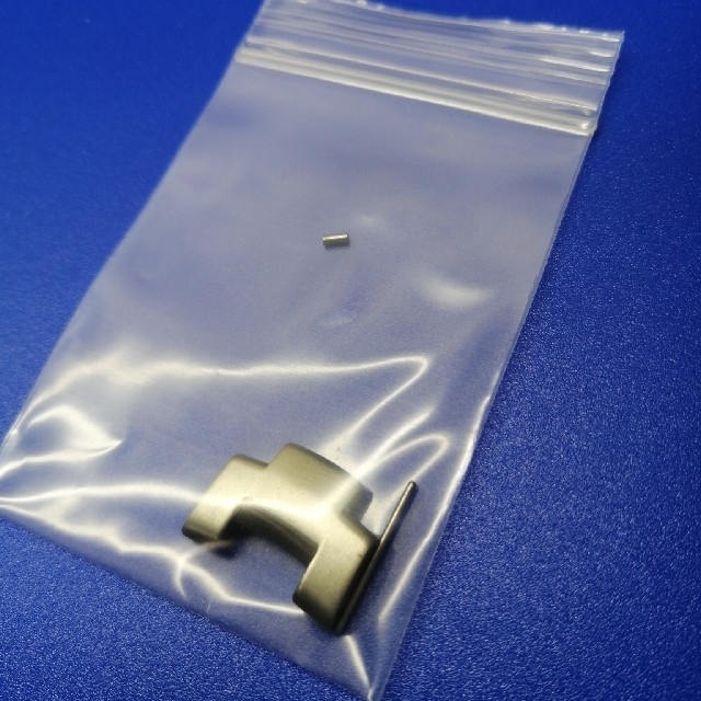 CASIO(カシオ)のプロトレックPRW-5000Tのベルトのコマ メンズの時計(腕時計(デジタル))の商品写真