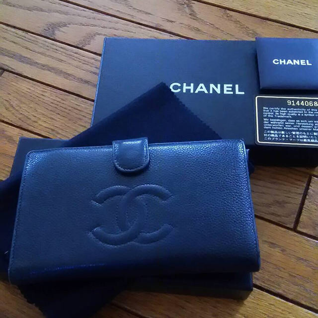 ギャランティ付 CHANEL 財布 - www.husnususlu.com