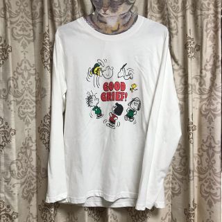 スヌーピー(SNOOPY)のCHOCOさま*⋆新品タグ付　スヌーピー　ロングTシャツ　M(Tシャツ(長袖/七分))