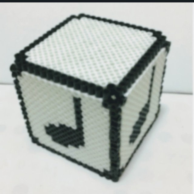 ハンドメイドアイロンビーズ マリオ ジャンプブロック 小物入れ 【ご