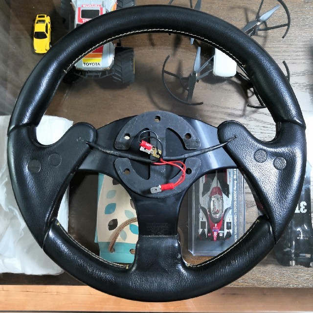 MOMO F1 CONCEPT ERGONOMICS モモ ステアリング 正規品の通販 by MOMO F1 CONCEPT ERGONOMICS モモ ステアリング 正規品の通販 by