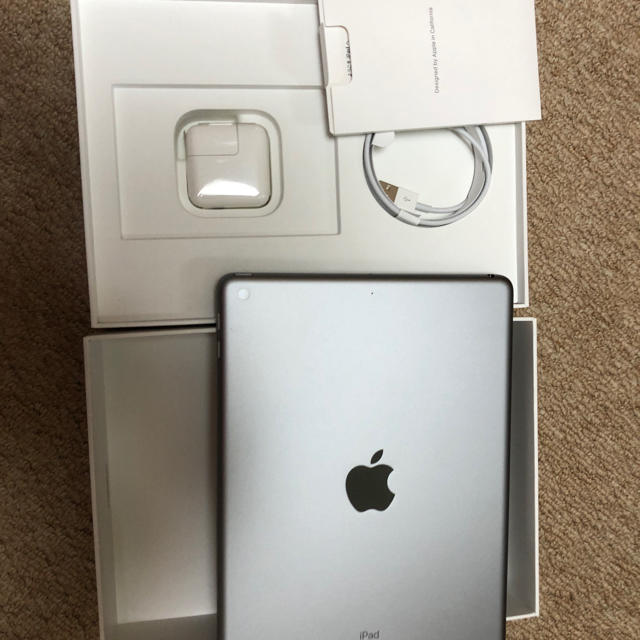 Apple 第六世代の通販 by xxx's shop｜アップルならラクマ - iPad 最新品即納