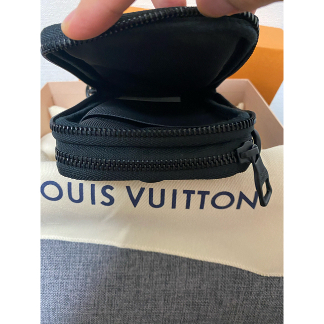 LOUIS VUITTON(ルイヴィトン)のLV NIGO メンズのバッグ(メッセンジャーバッグ)の商品写真