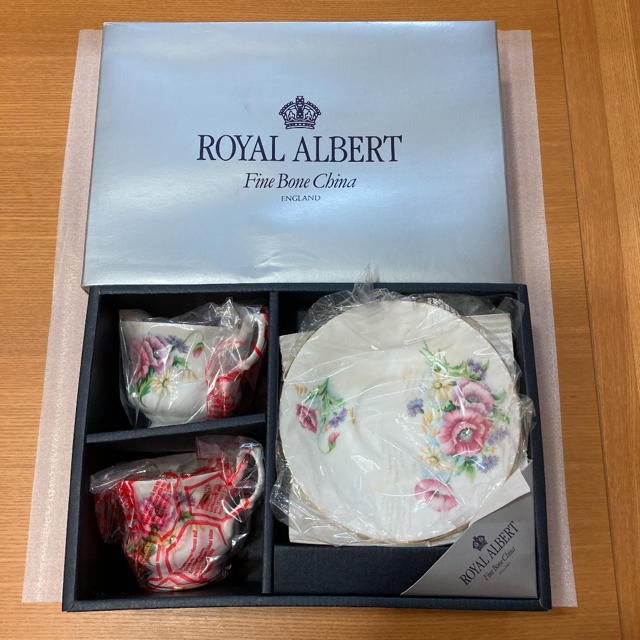 【新品未使用】ROYAL ALBERT カップ&ソーサ　2脚セット