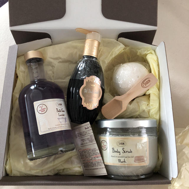 SABON(サボン)のSABON   ギフトセット　　未使用 コスメ/美容のボディケア(ボディスクラブ)の商品写真