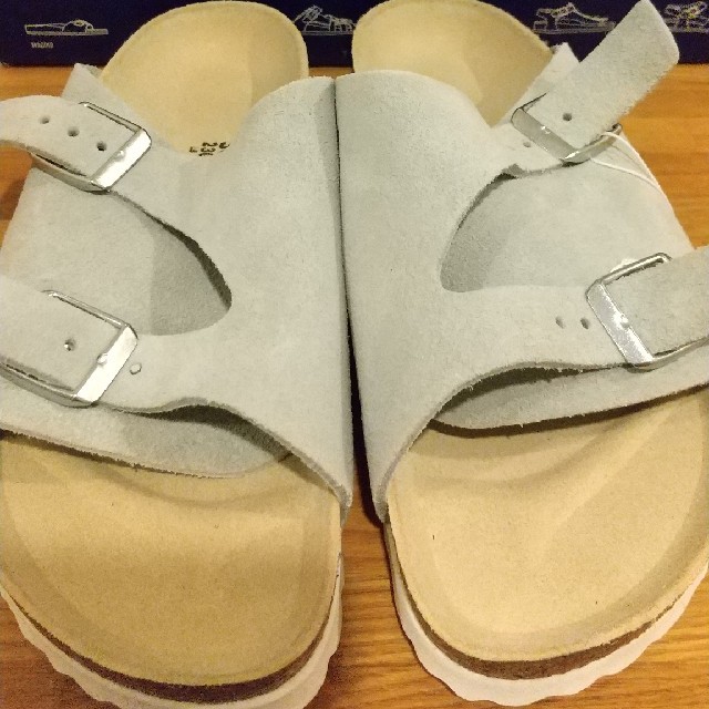 BIRKENSTOCK(ビルケンシュトック)のセール♪新品 BIRKENSTOCK ZURICH 23 ビルケンシュトック レディースの靴/シューズ(サンダル)の商品写真