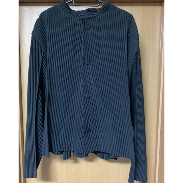 ISSEY MIYAKE(イッセイミヤケ)のhomme plisse 19aw コルクグレー　セットアップ メンズのスーツ(セットアップ)の商品写真