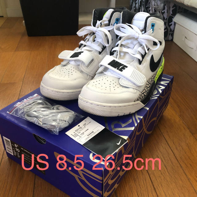 NIKE(ナイキ)のAIR JORDAN LEGACY 312 NRG VOLT メンズの靴/シューズ(スニーカー)の商品写真