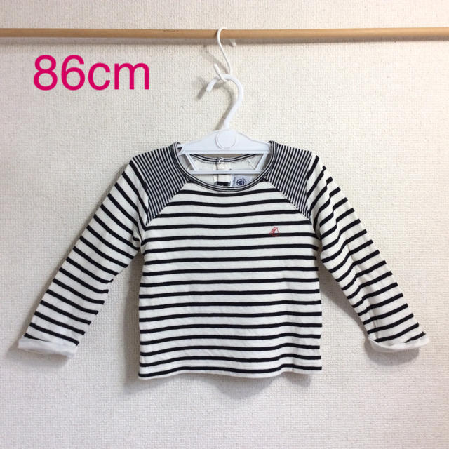 PETIT BATEAU(プチバトー)のプチバトー 86cm 男の子ロンT (b80-28) キッズ/ベビー/マタニティのベビー服(~85cm)(シャツ/カットソー)の商品写真