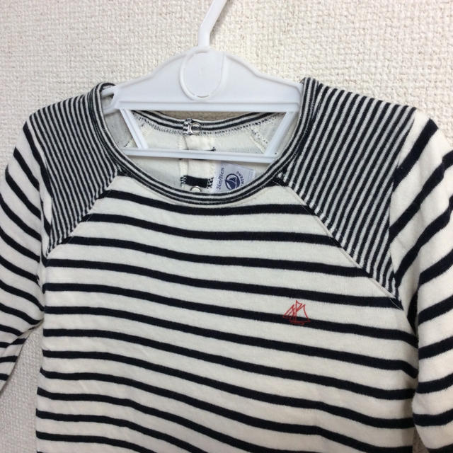 PETIT BATEAU(プチバトー)のプチバトー 86cm 男の子ロンT (b80-28) キッズ/ベビー/マタニティのベビー服(~85cm)(シャツ/カットソー)の商品写真