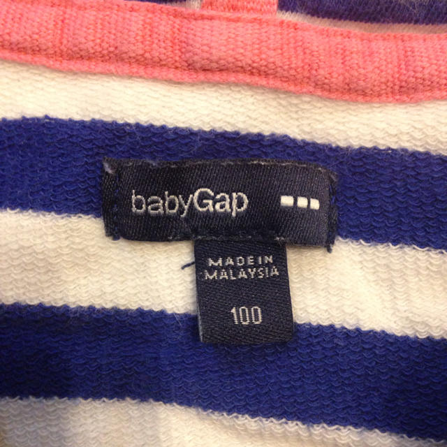 babyGAP(ベビーギャップ)のbaby gap パーカー 100センチ キッズ/ベビー/マタニティのキッズ服女の子用(90cm~)(ジャケット/上着)の商品写真