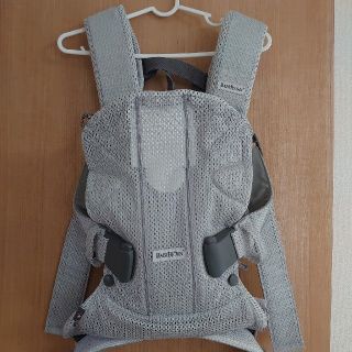 ベビービョルン(BABYBJORN)の美品 ベビービョルン ONE KAI AIR シルバー(抱っこひも/おんぶひも)