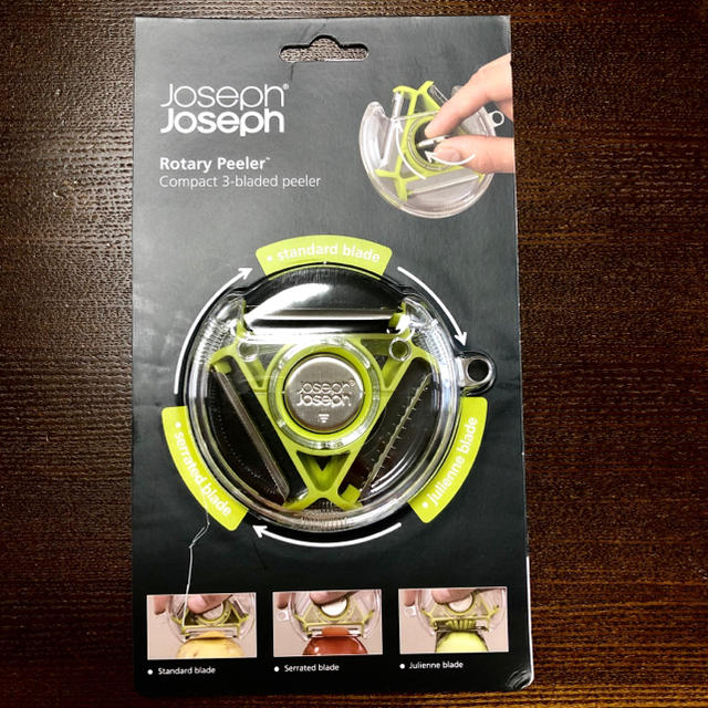 Joseph Joseph(ジョセフジョセフ)のJoseph Joseph ロータリーピーラー インテリア/住まい/日用品のキッチン/食器(調理道具/製菓道具)の商品写真