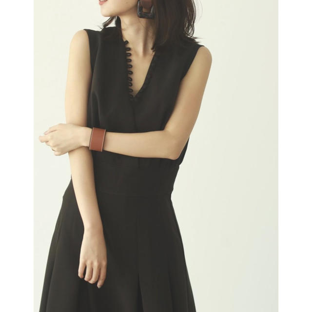 TODAYFUL(トゥデイフル)のlouren  pleats long onepiece レディースのワンピース(ロングワンピース/マキシワンピース)の商品写真