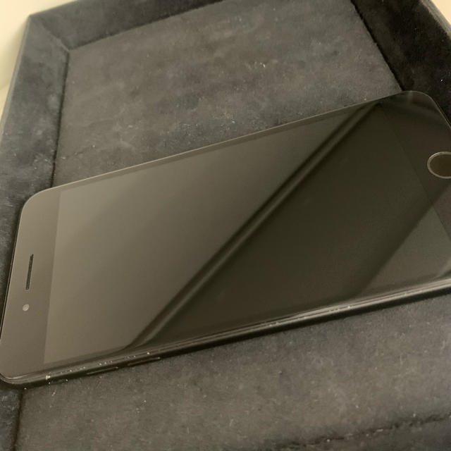iPhone(アイフォーン)のiPhone 7 Plus Jet Black 256 GB SIMロック解除済 スマホ/家電/カメラのスマートフォン/携帯電話(スマートフォン本体)の商品写真