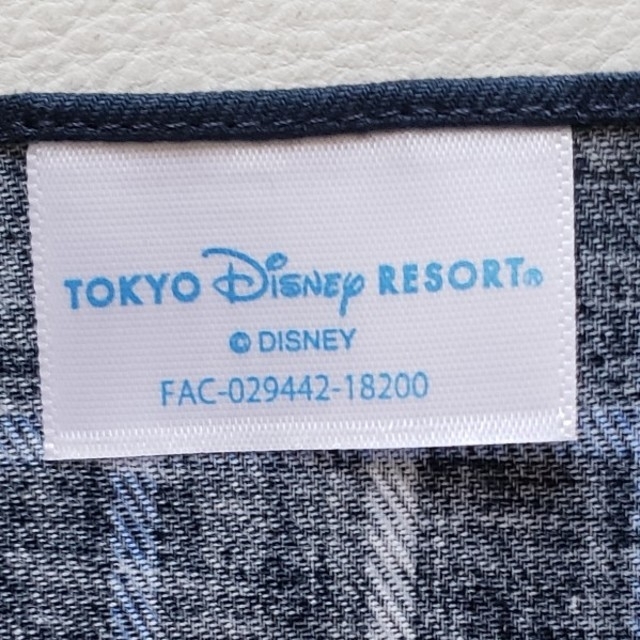 Disney(ディズニー)の未使用　ミッキー　大判ハンカチ　　２枚 メンズのファッション小物(ハンカチ/ポケットチーフ)の商品写真
