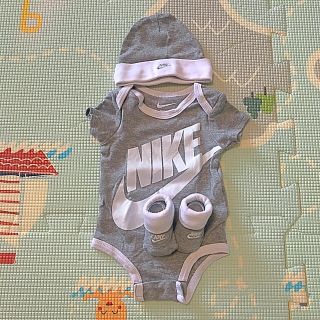 ナイキ(NIKE)のティーさん専用　ナイキベビー服0ー6ヶ月(その他)