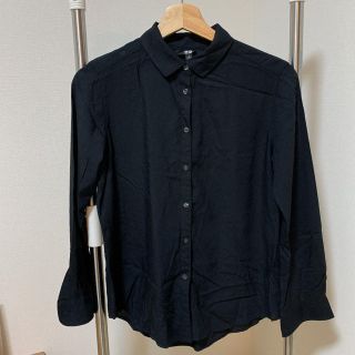 ユニクロ(UNIQLO)のarisa様専用　UNIQLO シャツ　ブラック　黒　S(シャツ/ブラウス(長袖/七分))